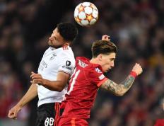 世界杯下注-英超：安菲尔德之战，争四红军主场迎战保级铁锤帮，伤病名单与历史交锋数据成焦点